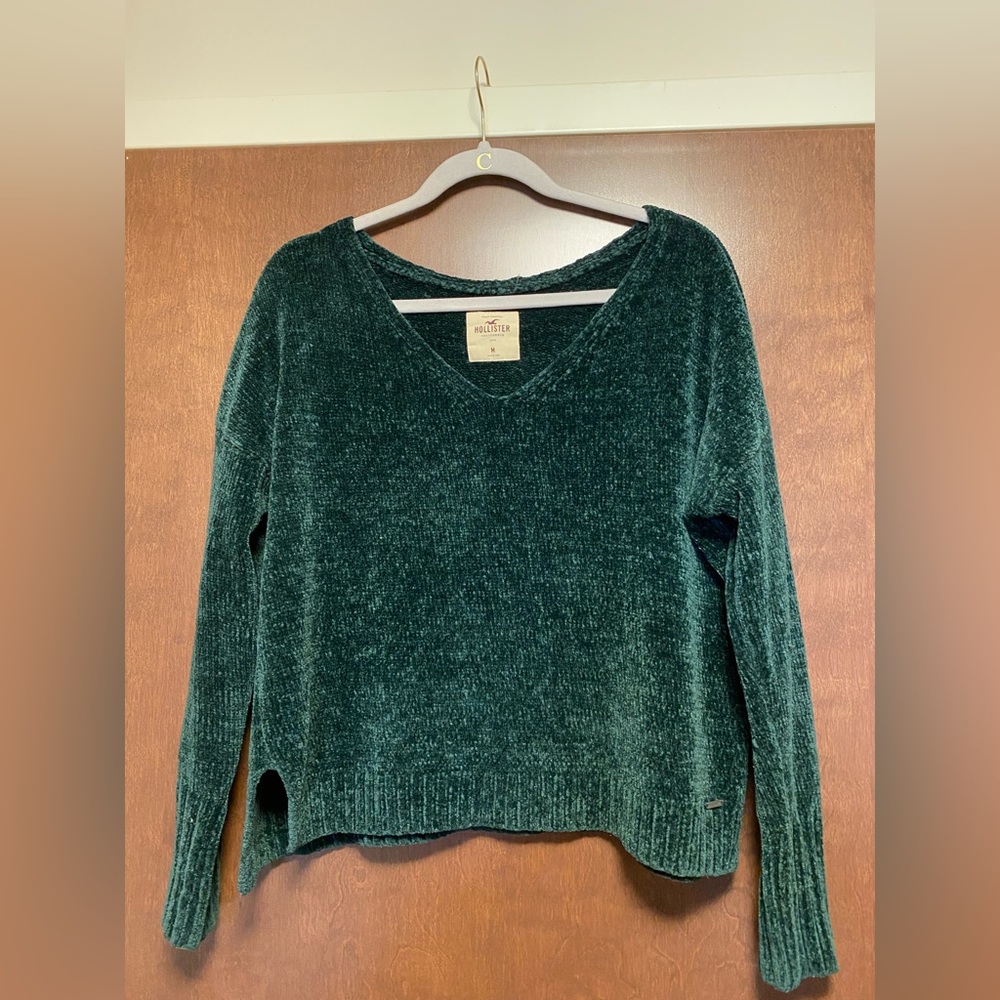 Hollister green sweater size M